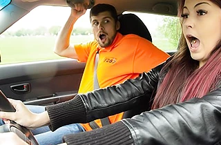 Driving instructor takes a bribe fucking student's naked pussyhole