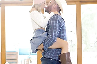 Cowboy finally returns home and the naked girlfriend deals with his cock