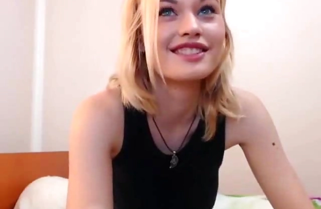 Blue-eyed sexy beauty shows herself naked before rubbing her clit