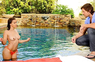 Lucky boy has graceful bombshell naked who is willing to get it on