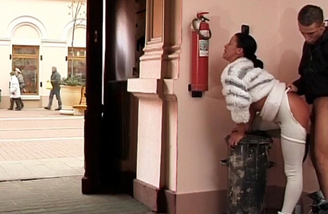 Lucky fellow has hot anal sex with naked girl right on the street