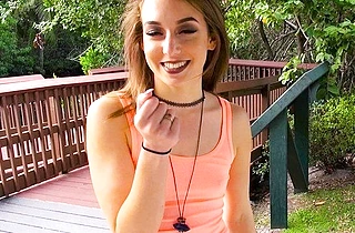 Skillful boy doesn't waste chance to fuck beautiful naked girl in garage
