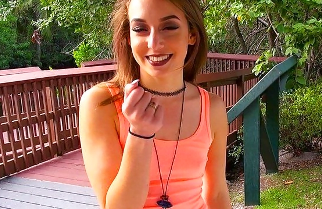 Skillful boy doesn't waste chance to fuck beautiful naked girl in garage