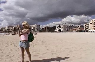 Attractive naked girl experiences beautiful masturbation under sun