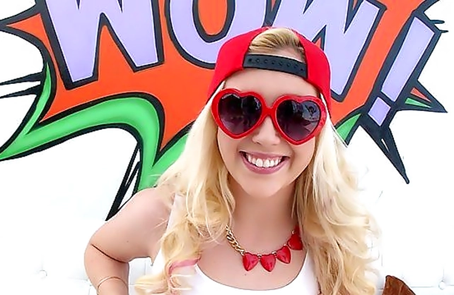 Gonzo porn video of naked girl in a red cap having beautiful anal sex