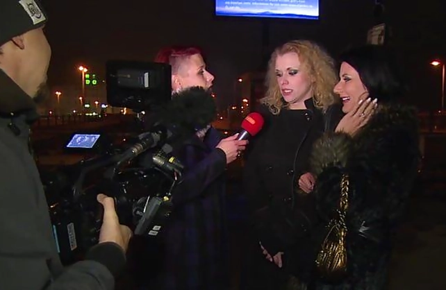 Beautiful blonde from Germany will be a naked girl after blowjob in car