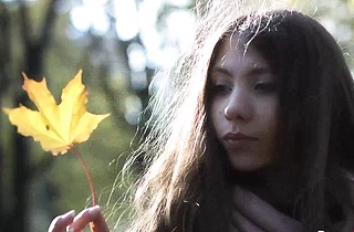 Autumn is a beautiful time for a naked girl to masturbate after walking