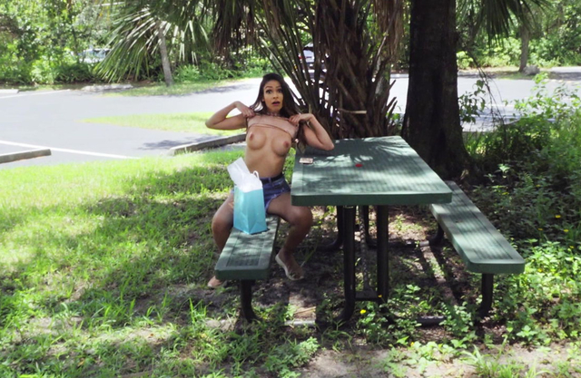 This Latina was supposed to chill with her boyfriend, but flashed her tits for me and made me fuck her