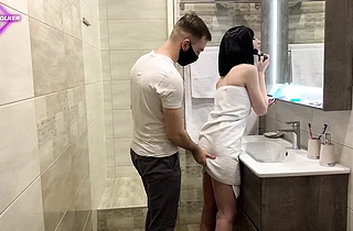 Experience the Ultimate Bathroom Banging - Naked Girl Revealed!