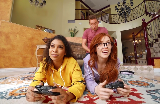 Bisexual gamer-girl licks ebony before crazy threeway with big cock