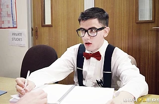 Squeal, You Naughty Nerd - Cheerleader Gets Fingered & Squirts in the Library!