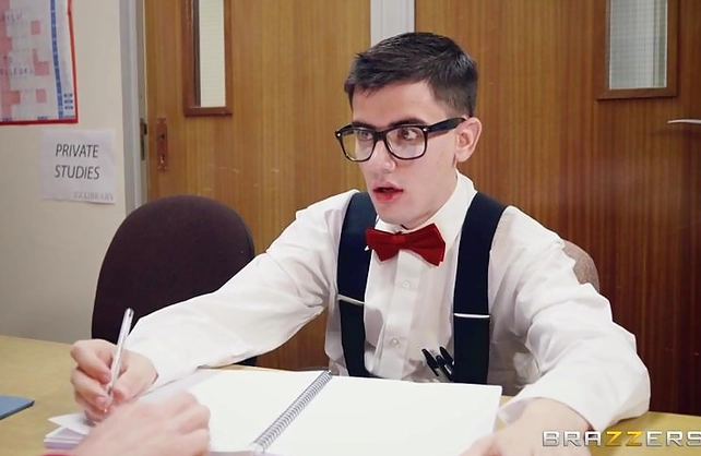 Squeal, You Naughty Nerd - Cheerleader Gets Fingered & Squirts in the Library!