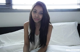 Amateur Thai beauty filmed when sucking the dick in a perfect POV