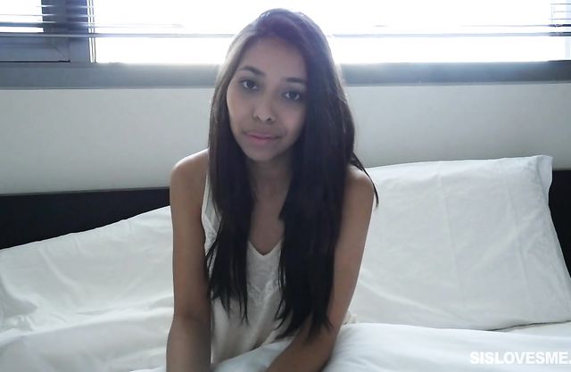 Amateur Thai beauty filmed when sucking the dick in a perfect POV