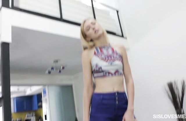 Naked blonde uses her amateur skills to suck cock in a perfect POV