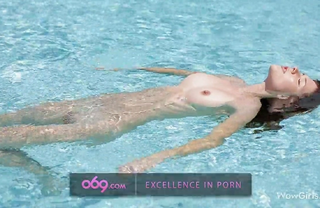 Naked redhead teasing off her gorgeous body will make you cum in seconds