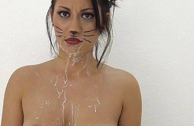 Nude beauty plays kinky in a super sexy solo tryout caught on cam