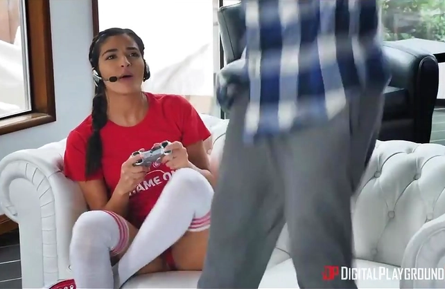 Dude loves banging his hot video gaming girlfriend after she loses to him