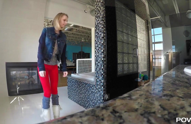 This bitch screams when her pussy is getting destroyed in the shower