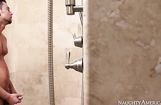 Cum-thirsty vixen deepthroats her lover's cock in the shower swallows jizz